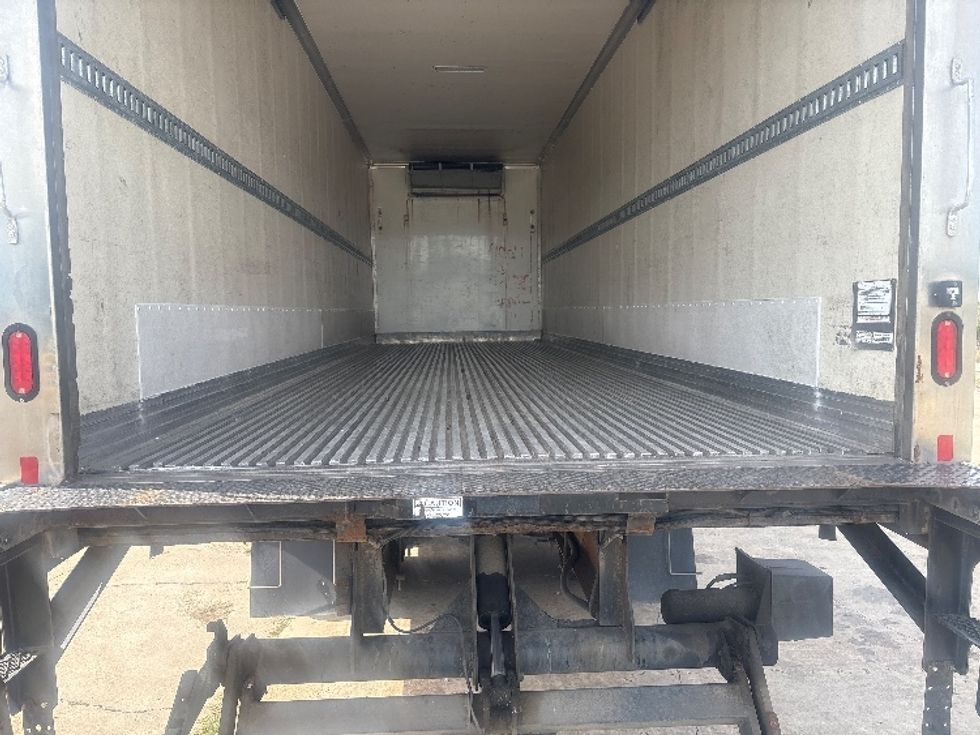 Refrigerated Truck-Light and Medium Duty Trucks-Freightliner-2019-M2-Shreveport-LA-190,448\n\t\tmiles-$ 66,250 - Image 6