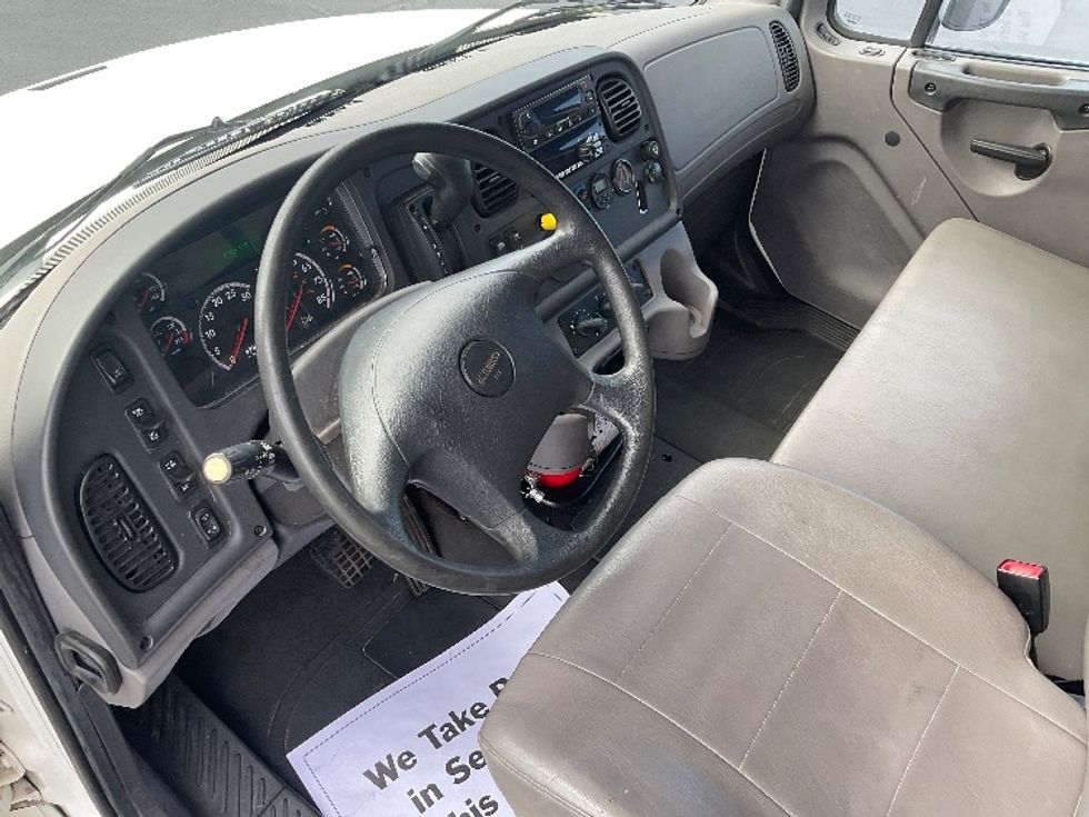 Refrigerated Truck-Light and Medium Duty Trucks-Freightliner-2019-M2-South Bend-IN-67,104\n\t\tmiles-$ 71,500 - Image 17