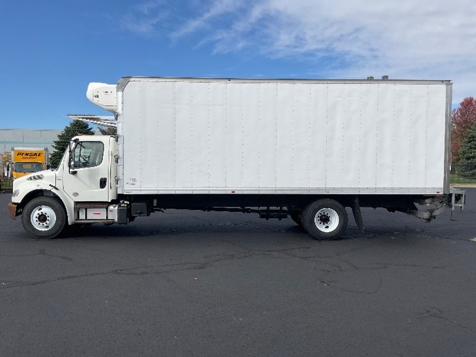 Refrigerated Truck-Light and Medium Duty Trucks-Freightliner-2019-M2-South Bend-IN-67,104\n\t\tmiles-$ 71,500 - Image 4