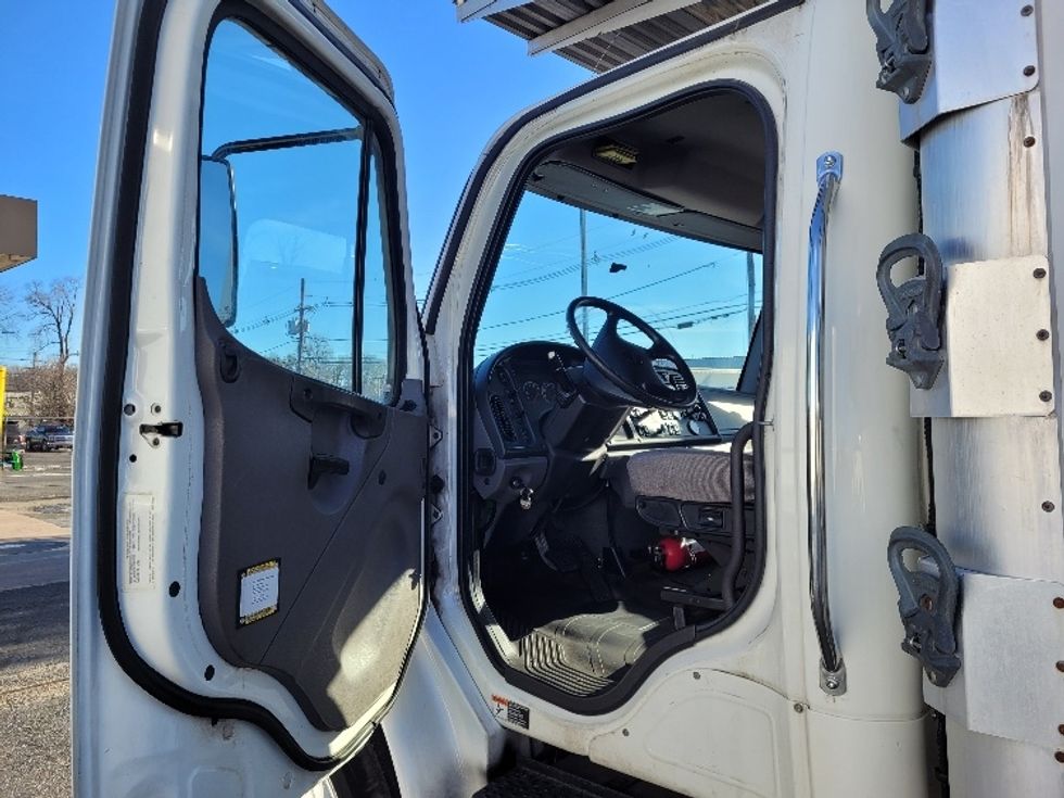 Refrigerated Truck-Light and Medium Duty Trucks-Freightliner-2019-M2-South Plainfield-NJ-179,531\n\t\tmiles-$ 47,750 - Image 15