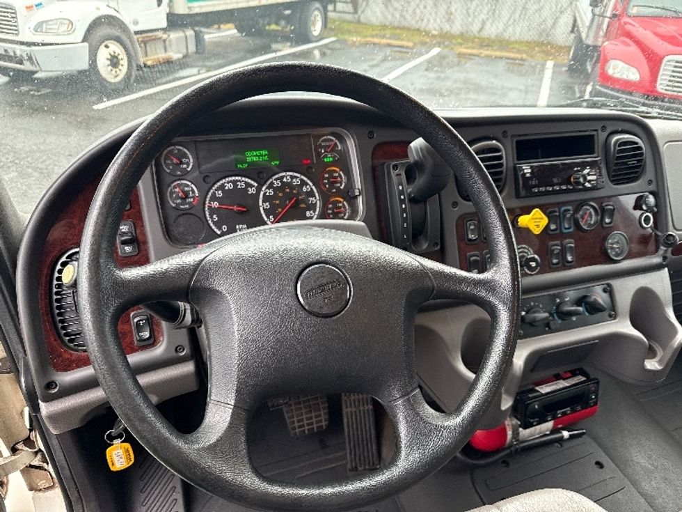 Refrigerated Truck-Light and Medium Duty Trucks-Freightliner-2019-M2-South Plainfield-NJ-19,764\n\t\tmiles-$ 56,500 - Image 17