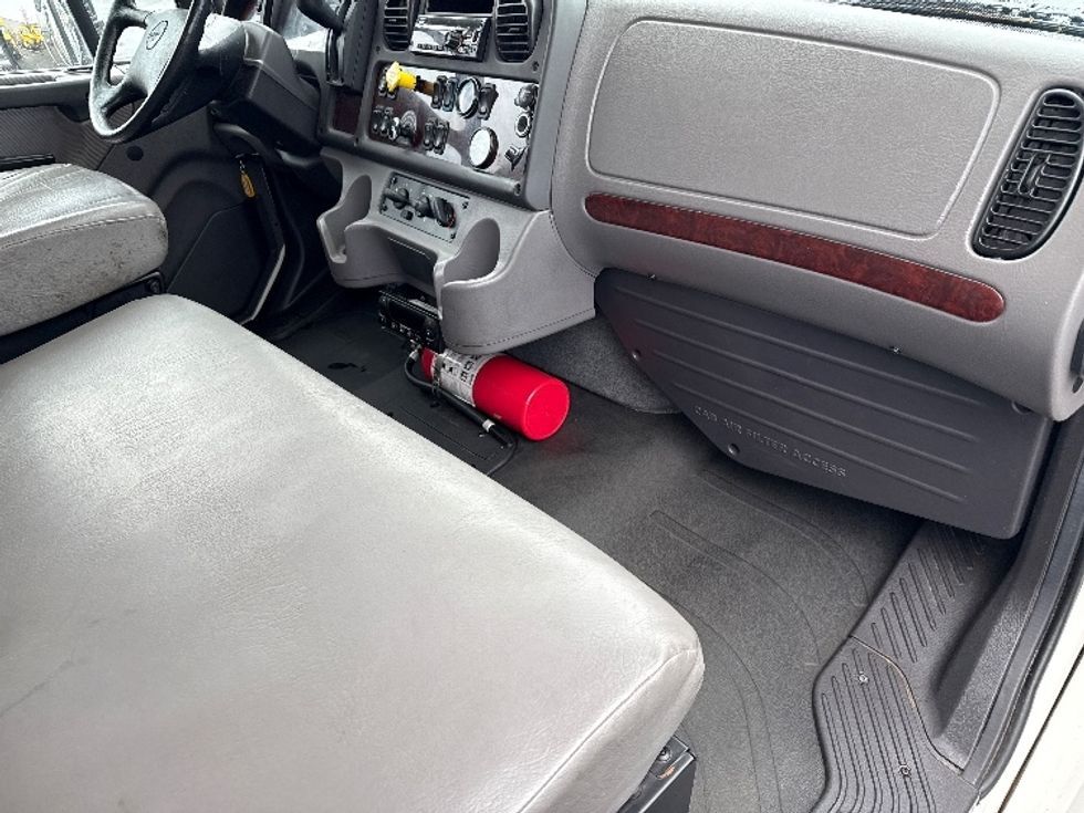 Refrigerated Truck-Light and Medium Duty Trucks-Freightliner-2019-M2-South Plainfield-NJ-19,764\n\t\tmiles-$ 56,500 - Image 21