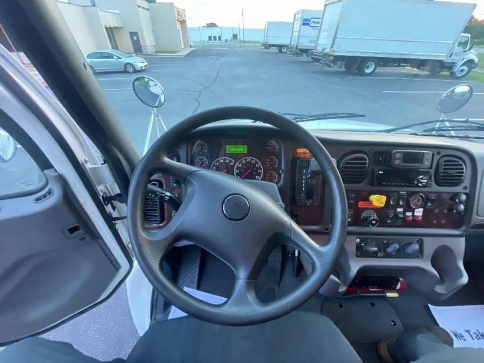 Refrigerated Truck-Light and Medium Duty Trucks-Freightliner-2019-M2-Spartanburg-SC-114,303\n\t\tmiles-$ 52,000 - Image 18