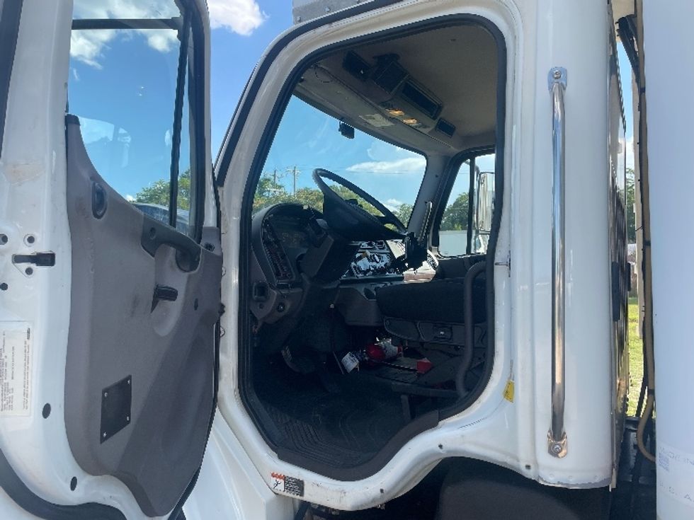 Refrigerated Truck-Light and Medium Duty Trucks-Freightliner-2019-M2-Spartanburg-SC-114,457\n\t\tmiles-$ 57,250 - Image 16