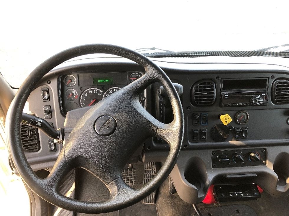 Refrigerated Truck-Light and Medium Duty Trucks-Freightliner-2019-M2-Spokane Valley-WA-216,612\n\t\tmiles-$ 39,750 - Image 17