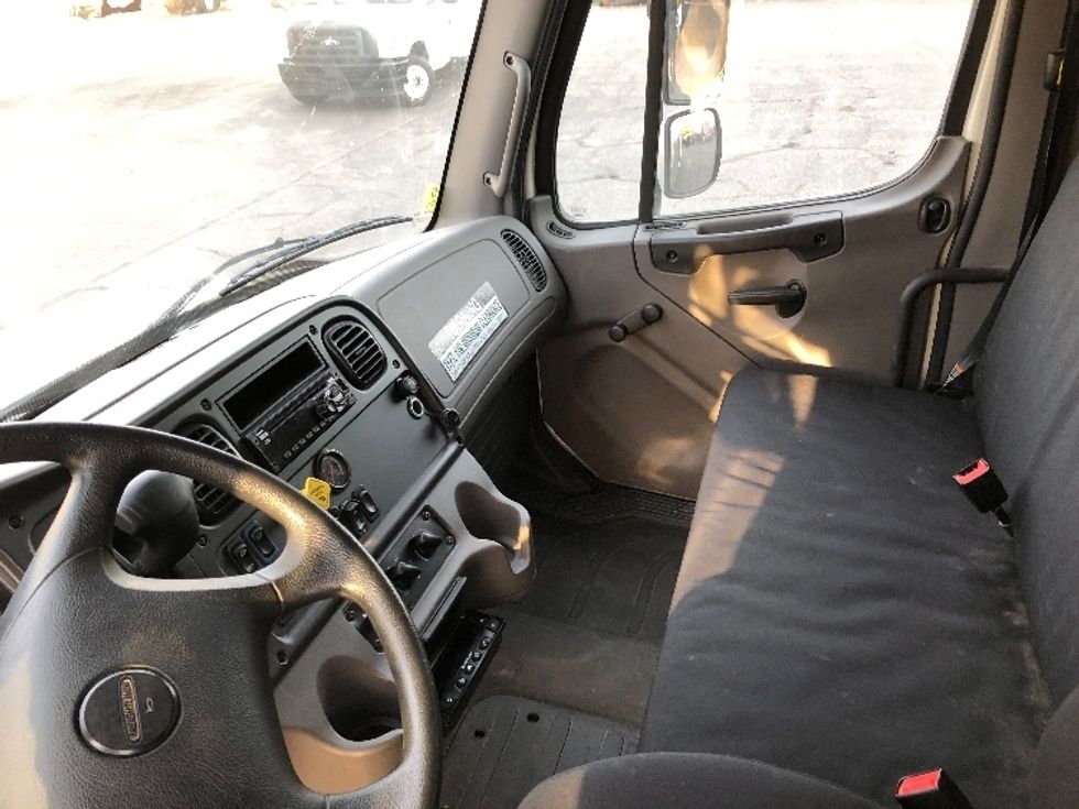 Refrigerated Truck-Light and Medium Duty Trucks-Freightliner-2019-M2-Spokane Valley-WA-216,612\n\t\tmiles-$ 39,750 - Image 18