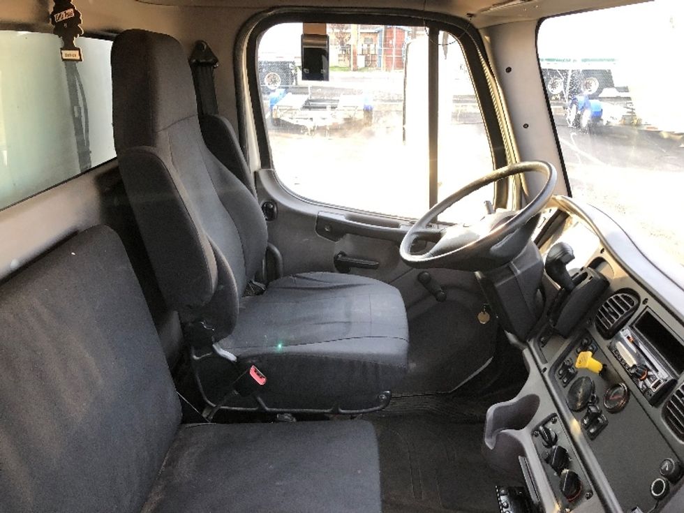 Refrigerated Truck-Light and Medium Duty Trucks-Freightliner-2019-M2-Spokane Valley-WA-216,612\n\t\tmiles-$ 39,750 - Image 21