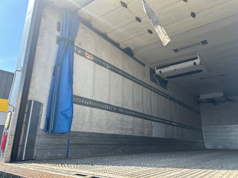 Refrigerated Truck-Light and Medium Duty Trucks-Freightliner-2019-M2-Springfield-MA-269,147\n\t\tmiles-$ 25,500 - Image 11