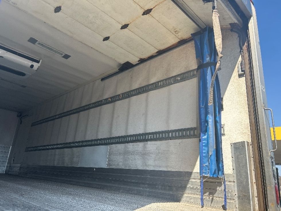 Refrigerated Truck-Light and Medium Duty Trucks-Freightliner-2019-M2-Springfield-MA-269,147\n\t\tmiles-$ 25,500 - Image 12