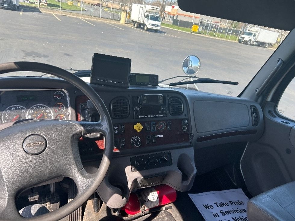 Refrigerated Truck-Light and Medium Duty Trucks-Freightliner-2019-M2-Springfield-MA-269,147\n\t\tmiles-$ 25,500 - Image 17