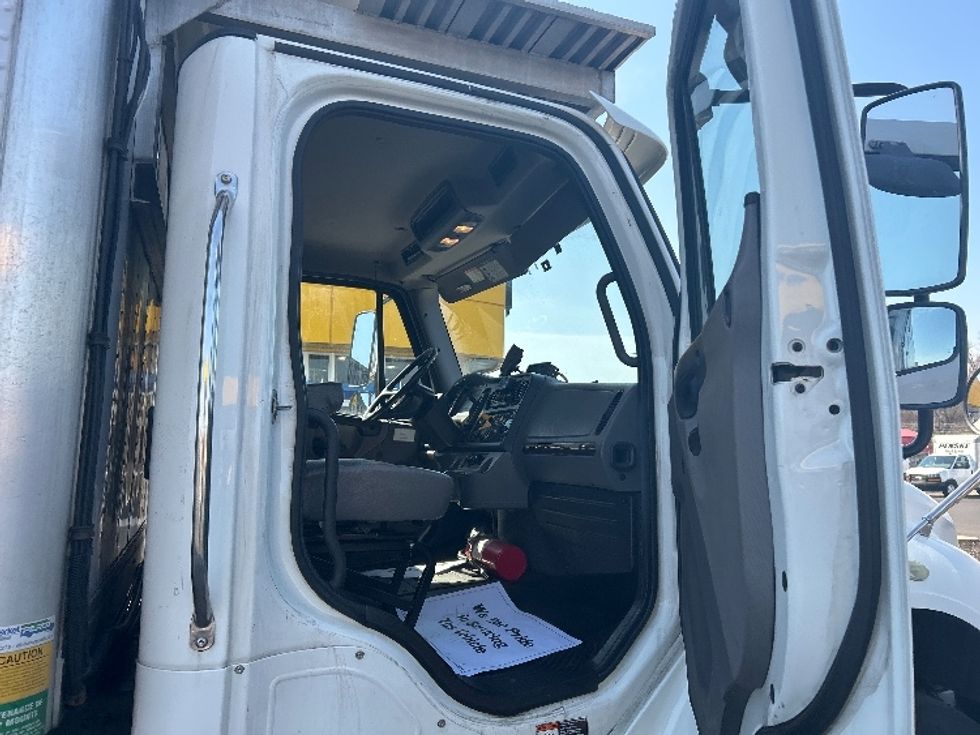 Refrigerated Truck-Light and Medium Duty Trucks-Freightliner-2019-M2-Springfield-MA-269,147\n\t\tmiles-$ 25,500 - Image 20