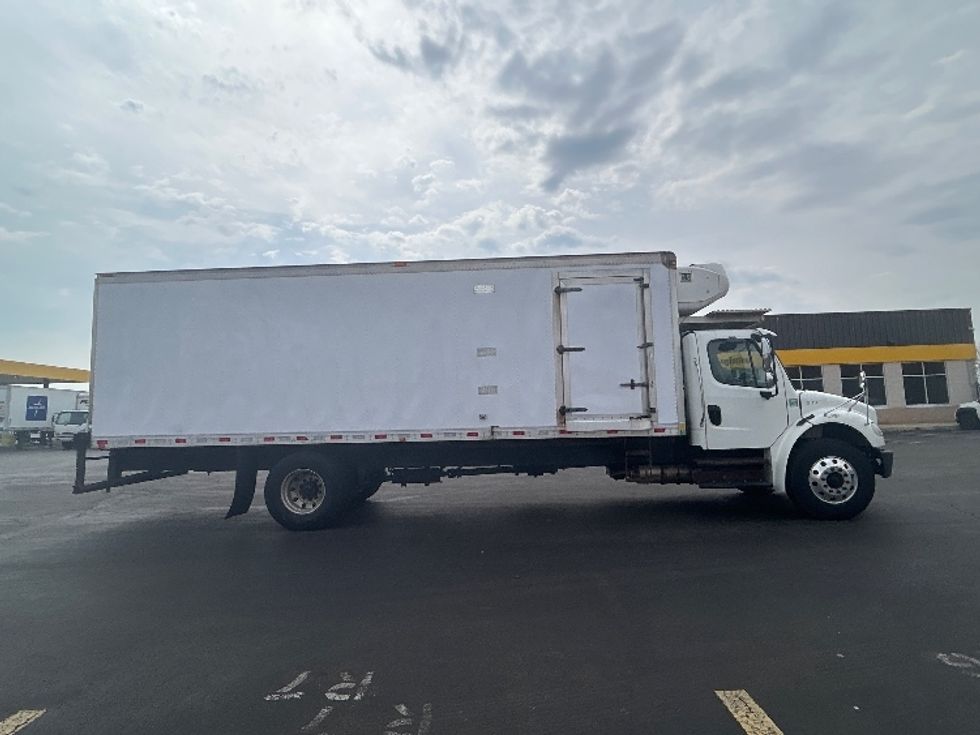 Refrigerated Truck-Light and Medium Duty Trucks-Freightliner-2019-M2-Springfield-MA-306,552\n\t\tmiles-$ 21,250 - Image 15