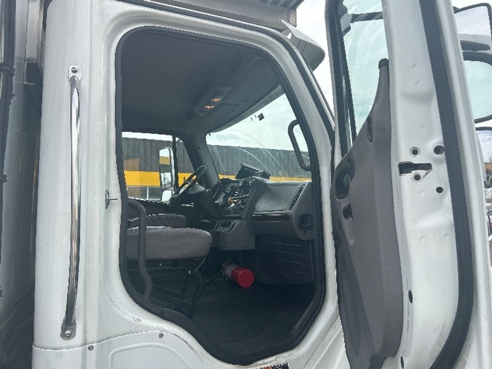 Refrigerated Truck-Light and Medium Duty Trucks-Freightliner-2019-M2-Springfield-MA-306,552\n\t\tmiles-$ 21,250 - Image 20