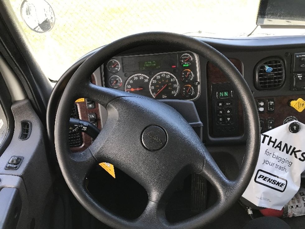 Refrigerated Truck-Light and Medium Duty Trucks-Freightliner-2019-M2-Suffolk-VA-128,350\n\t\tmiles-$ 72,000 - Image 17