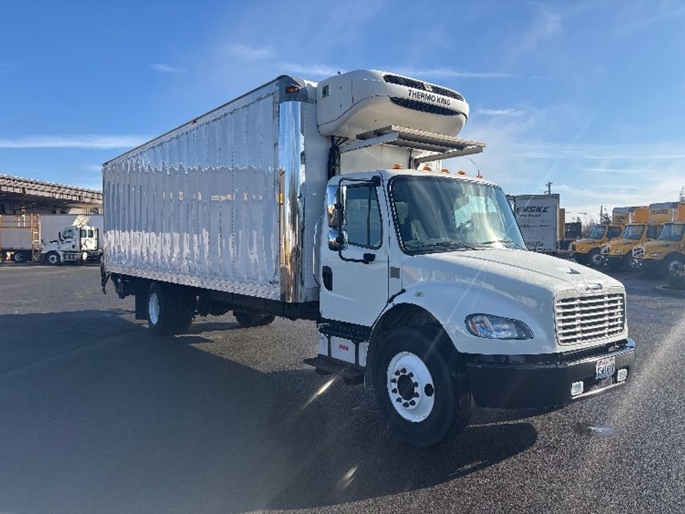 Refrigerated Truck-Light and Medium Duty Trucks-Freightliner-2019-M2-Tacoma-WA-265,661\n\t\tmiles-$ 46,000 - Image 1