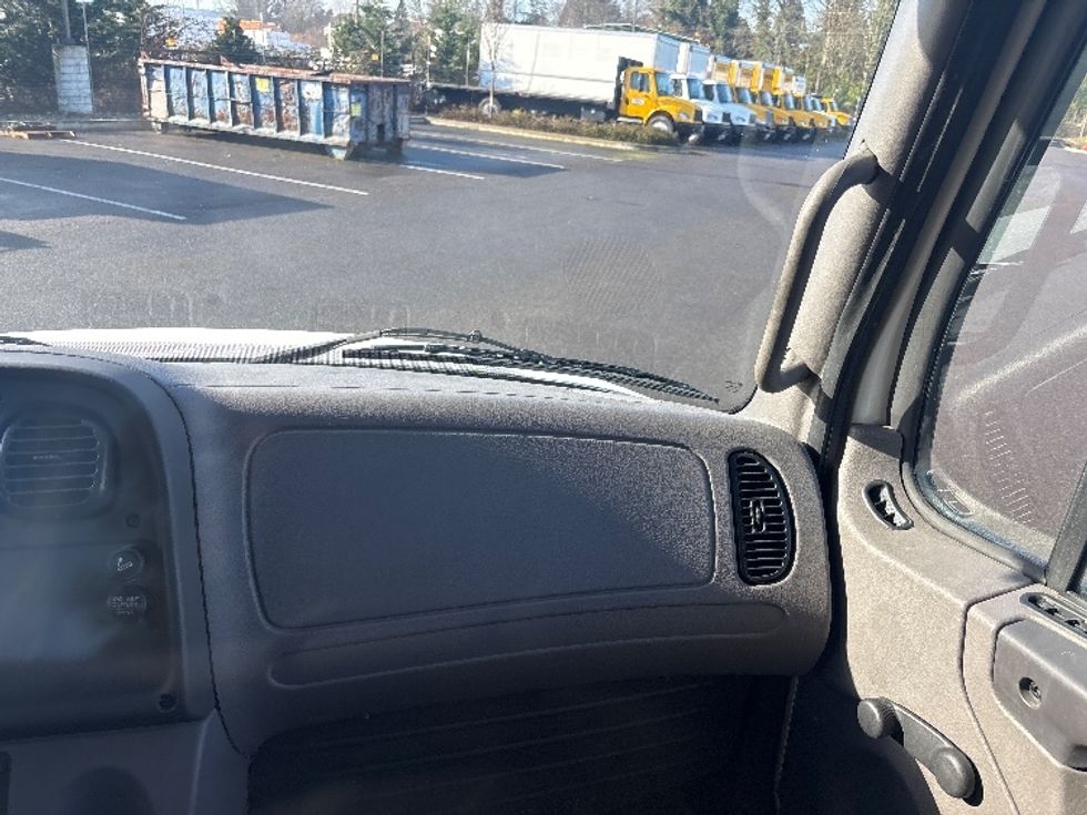 Refrigerated Truck-Light and Medium Duty Trucks-Freightliner-2019-M2-Tacoma-WA-265,661\n\t\tmiles-$ 46,000 - Image 21