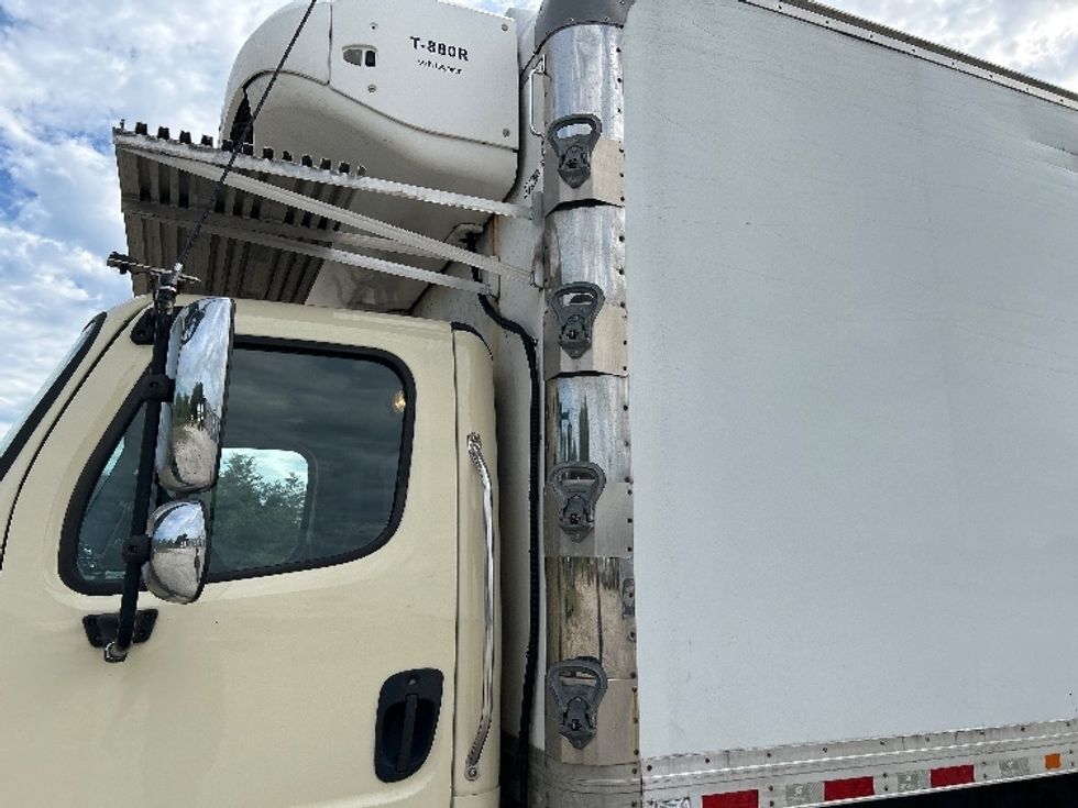 Refrigerated Truck-Light and Medium Duty Trucks-Freightliner-2019-M2-Tampa-FL-156,149\n\t\tmiles-$ 49,250 - Image 24
