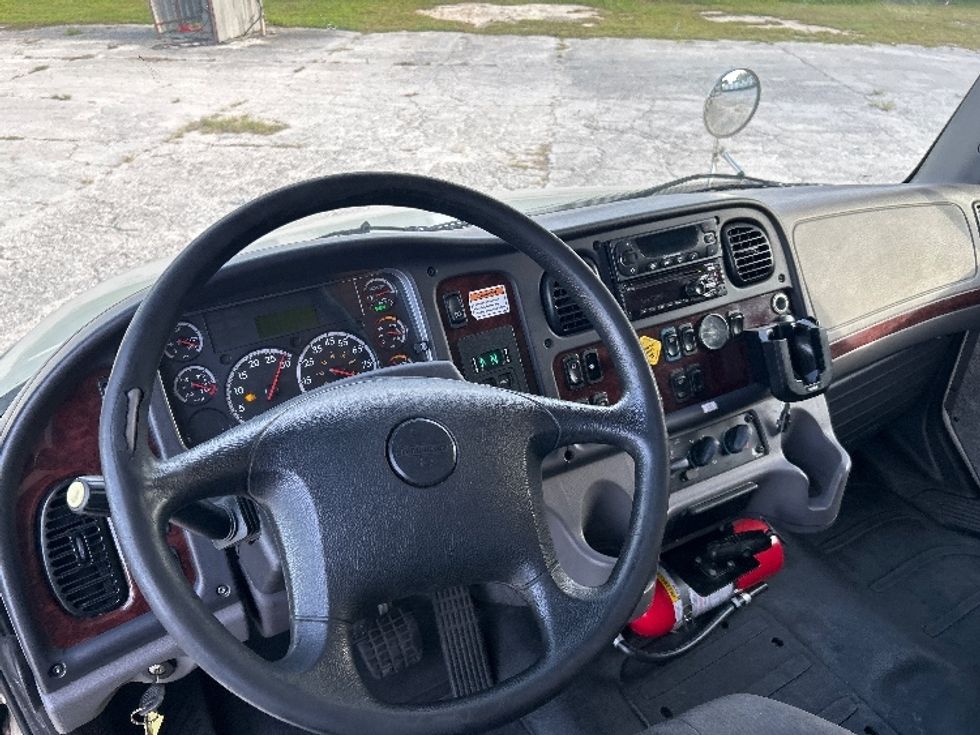 Refrigerated Truck-Light and Medium Duty Trucks-Freightliner-2019-M2-Tampa-FL-188,640\n\t\tmiles-$ 47,250 - Image 15