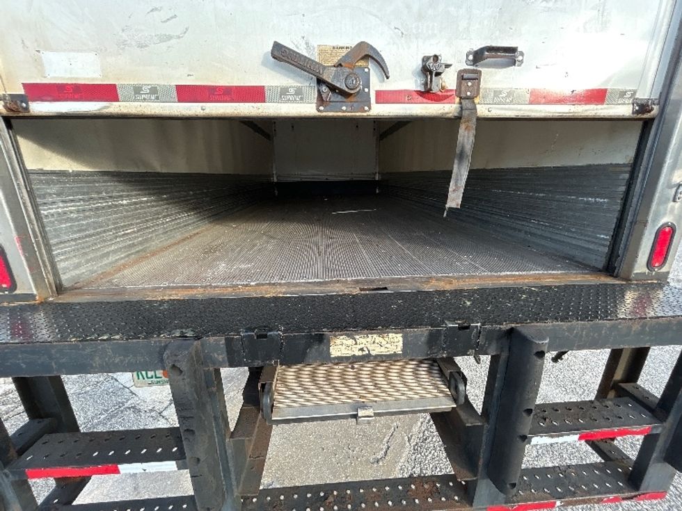 Refrigerated Truck-Light and Medium Duty Trucks-Freightliner-2019-M2-Tampa-FL-188,640\n\t\tmiles-$ 47,250 - Image 8