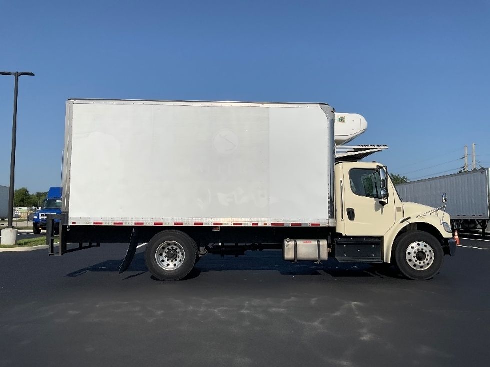 Refrigerated Truck-Light and Medium Duty Trucks-Freightliner-2019-M2-Tampa-FL-217,374\n\t\tmiles-$ 41,250 - Image 15