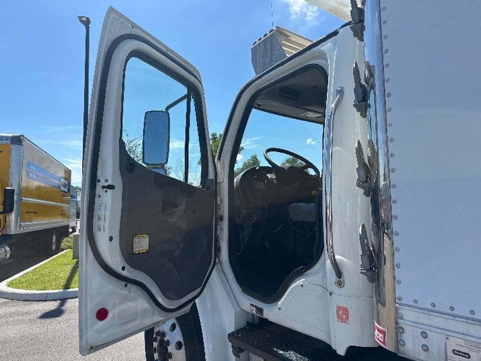 2019 Freightliner M2 106 Medium Duty photo 13