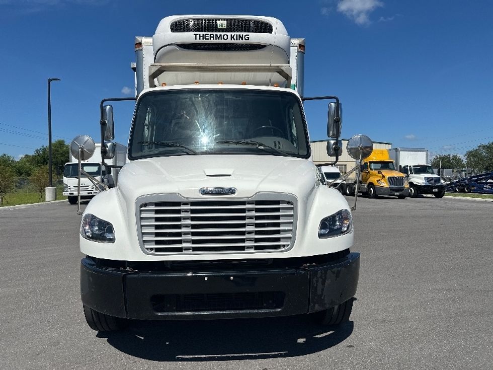 2019 Freightliner M2 106 Medium Duty photo 2