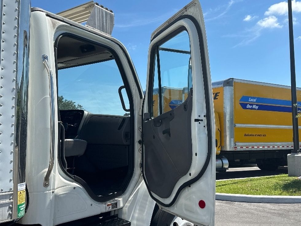 2019 Freightliner M2 106 Medium Duty photo 17