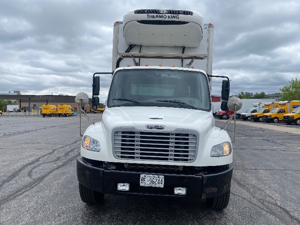 Refrigerated Truck-Light and Medium Duty Trucks-Freightliner-2019-M2-Toronto-ON-416,706\n\t\tkm-$ 49,000 - Image 2