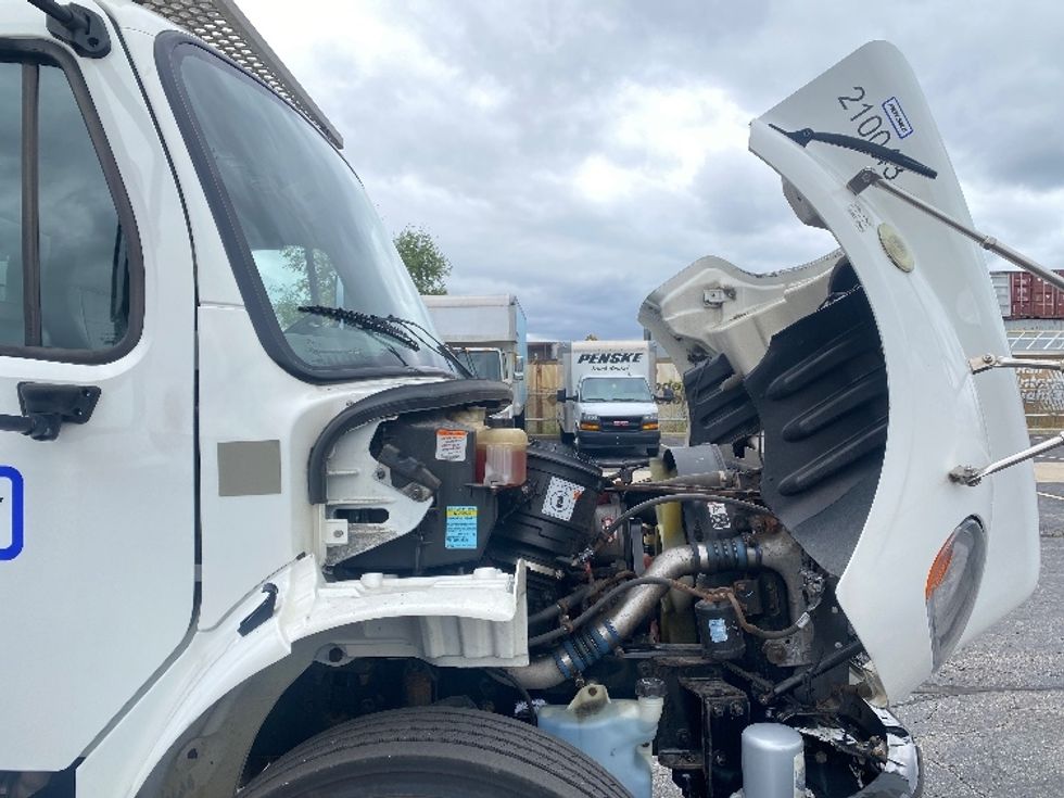 Refrigerated Truck-Light and Medium Duty Trucks-Freightliner-2019-M2-Toronto-ON-416,706\n\t\tkm-$ 49,000 - Image 23