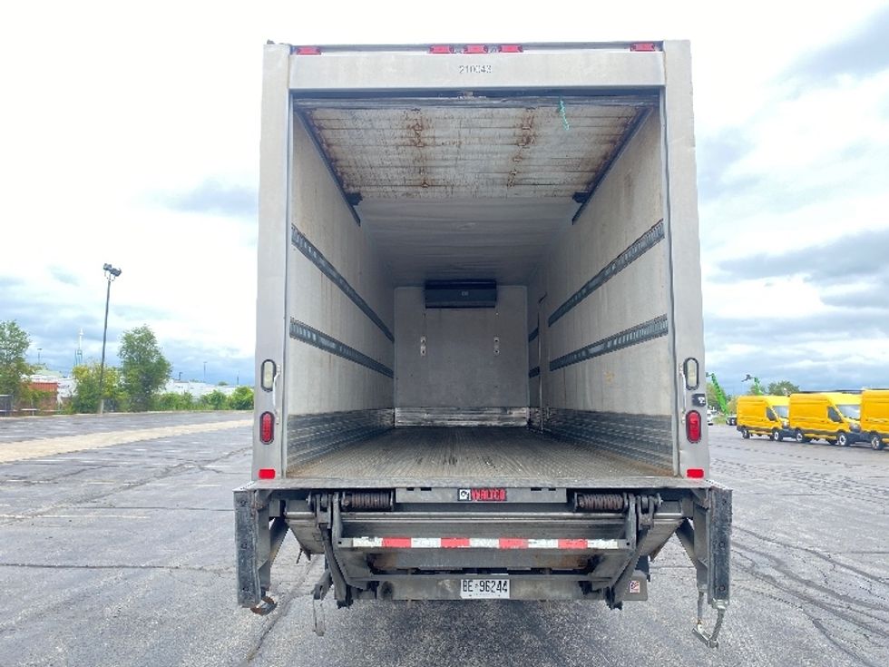 Refrigerated Truck-Light and Medium Duty Trucks-Freightliner-2019-M2-Toronto-ON-416,706\n\t\tkm-$ 49,000 - Image 8