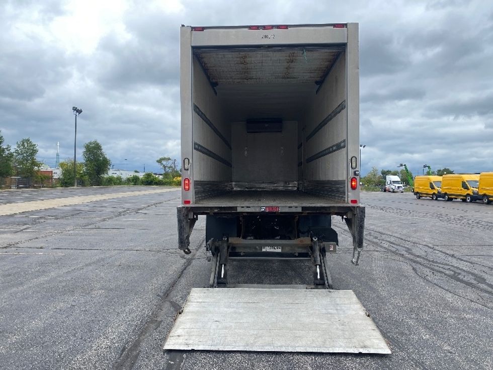 Refrigerated Truck-Light and Medium Duty Trucks-Freightliner-2019-M2-Toronto-ON-416,706\n\t\tkm-$ 49,000 - Image 9