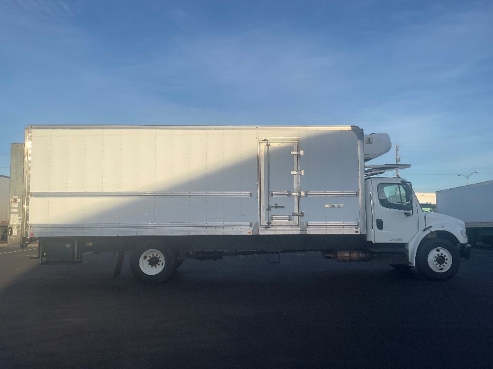 Refrigerated Truck-Light and Medium Duty Trucks-Freightliner-2019-M2-Torrance-CA-104,741\n\t\tmiles-$ 58,500 - Image 15