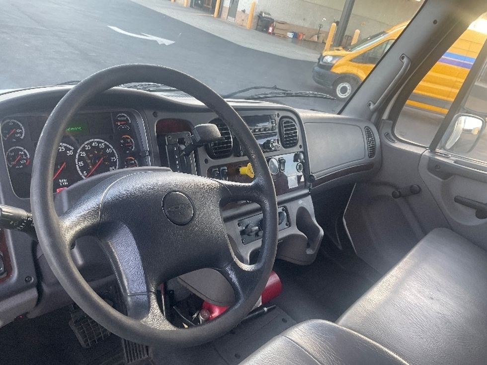 Refrigerated Truck-Light and Medium Duty Trucks-Freightliner-2019-M2-Torrance-CA-104,741\n\t\tmiles-$ 58,500 - Image 17