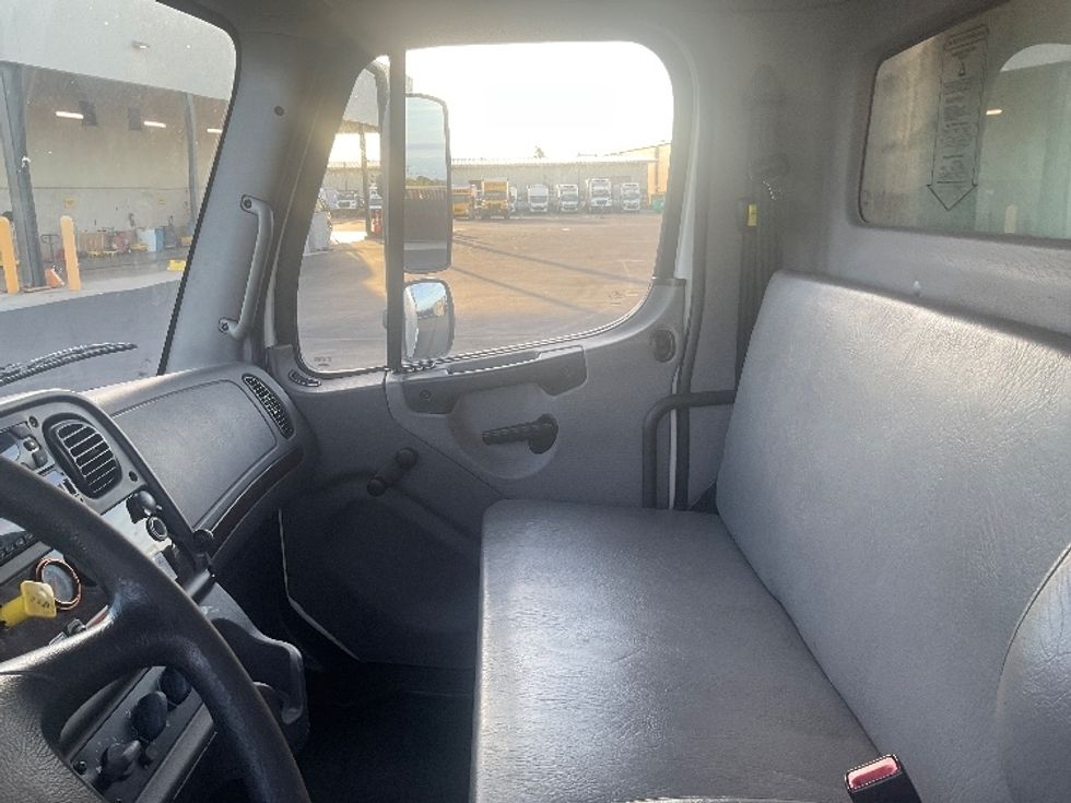 Refrigerated Truck-Light and Medium Duty Trucks-Freightliner-2019-M2-Torrance-CA-104,741\n\t\tmiles-$ 58,500 - Image 18