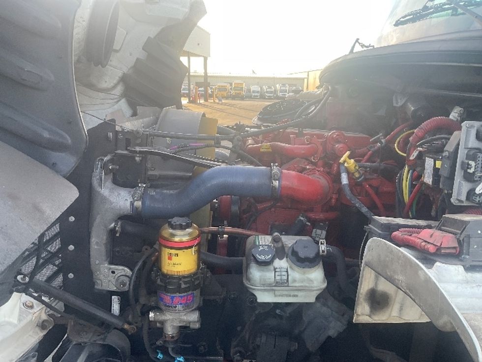 Refrigerated Truck-Light and Medium Duty Trucks-Freightliner-2019-M2-Torrance-CA-104,741\n\t\tmiles-$ 58,500 - Image 23