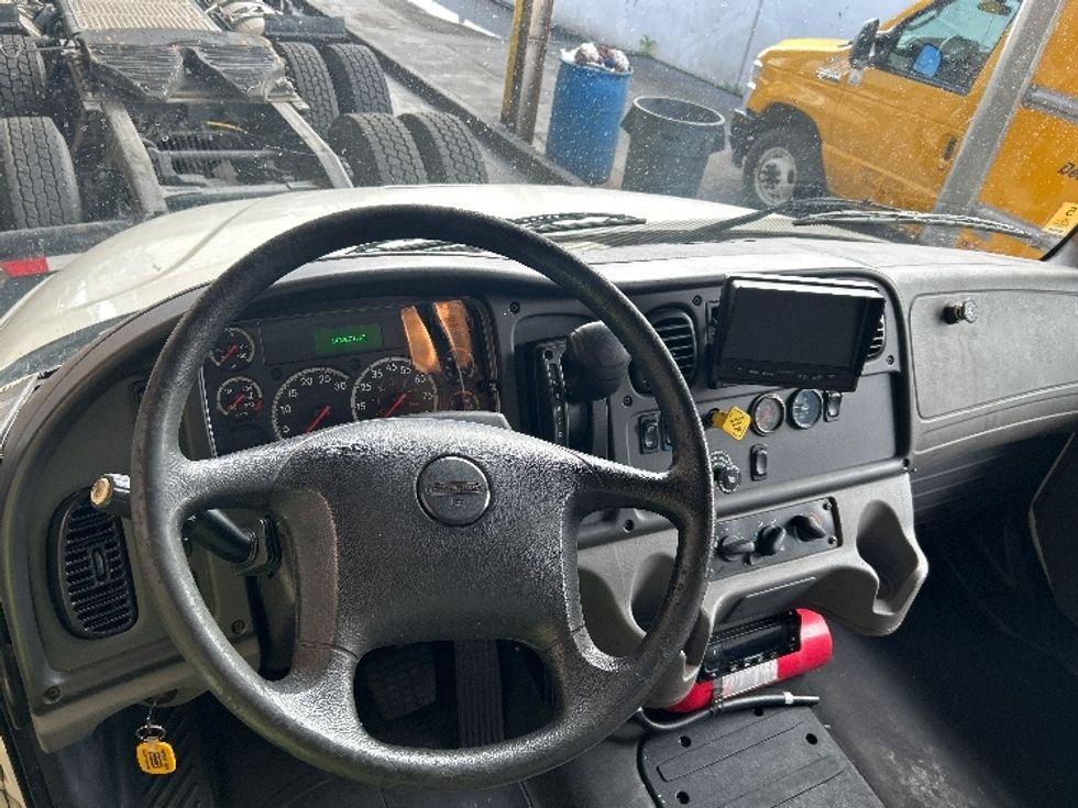 Refrigerated Truck-Light and Medium Duty Trucks-Freightliner-2019-M2-Torrance-CA-143,253\n\t\tmiles-$ 67,250 - Image 17