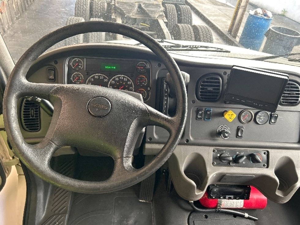 Refrigerated Truck-Light and Medium Duty Trucks-Freightliner-2019-M2-Torrance-CA-143,253\n\t\tmiles-$ 67,250 - Image 18