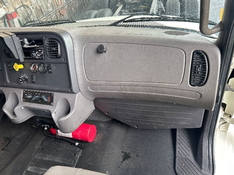 Refrigerated Truck-Light and Medium Duty Trucks-Freightliner-2019-M2-Torrance-CA-143,253\n\t\tmiles-$ 67,250 - Image 20