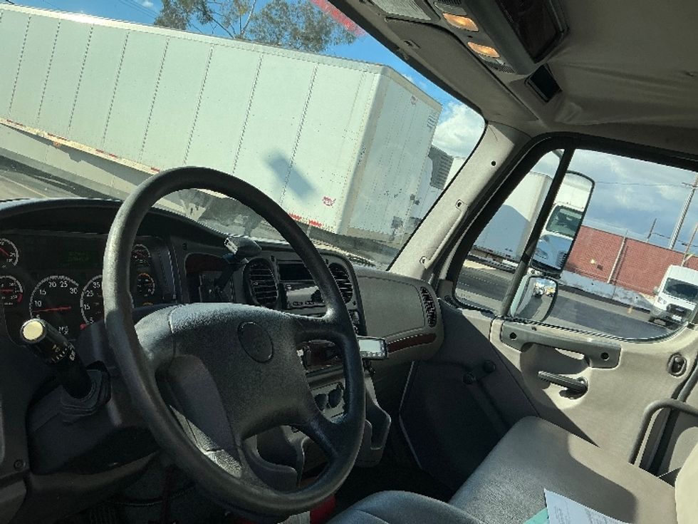 Refrigerated Truck-Light and Medium Duty Trucks-Freightliner-2019-M2-Torrance-CA-155,000\n\t\tmiles-$ 56,000 - Image 17