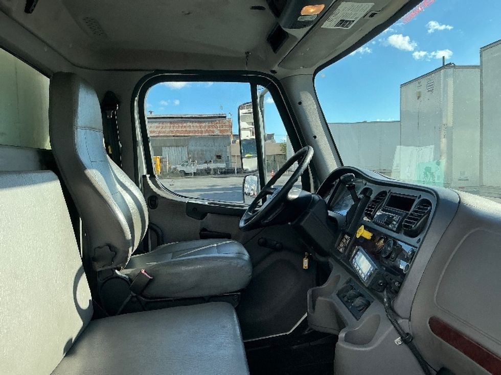Refrigerated Truck-Light and Medium Duty Trucks-Freightliner-2019-M2-Torrance-CA-155,000\n\t\tmiles-$ 56,000 - Image 22