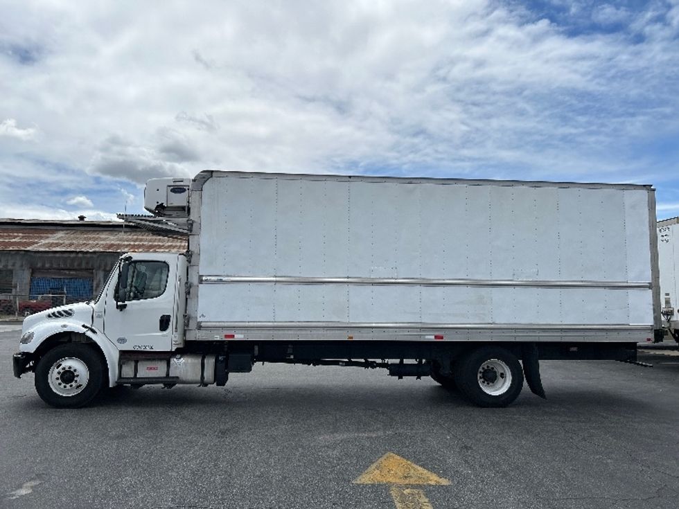 Refrigerated Truck-Light and Medium Duty Trucks-Freightliner-2019-M2-Torrance-CA-155,000\n\t\tmiles-$ 56,000 - Image 4