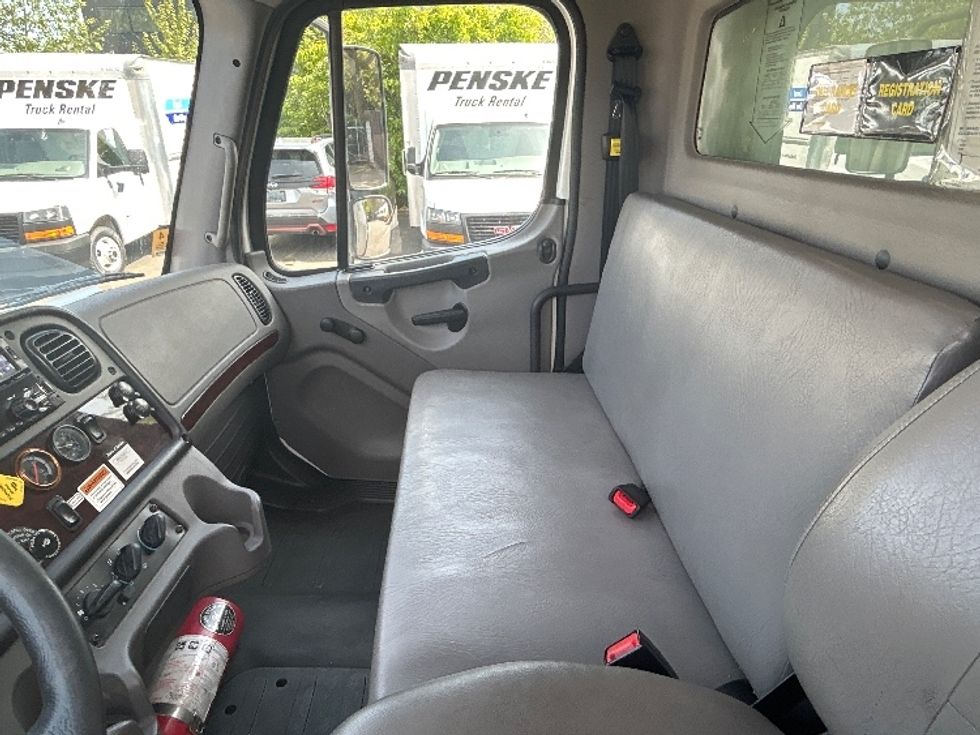 Refrigerated Truck-Light and Medium Duty Trucks-Freightliner-2019-M2-Torrance-CA-175,268\n\t\tmiles-$ 66,000 - Image 19