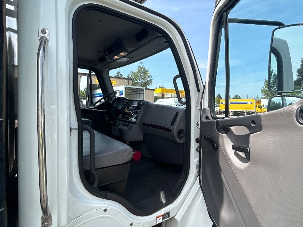 Refrigerated Truck-Light and Medium Duty Trucks-Freightliner-2019-M2-Torrance-CA-175,268\n\t\tmiles-$ 66,000 - Image 20