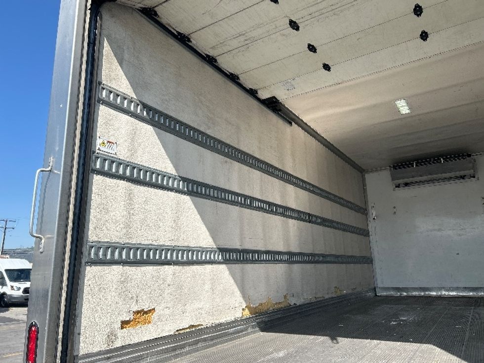 Refrigerated Truck-Light and Medium Duty Trucks-Freightliner-2019-M2-Torrance-CA-192,211\n\t\tmiles-$ 43,500 - Image 12