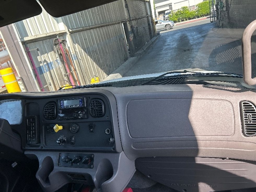 Refrigerated Truck-Light and Medium Duty Trucks-Freightliner-2019-M2-Torrance-CA-192,211\n\t\tmiles-$ 43,500 - Image 21