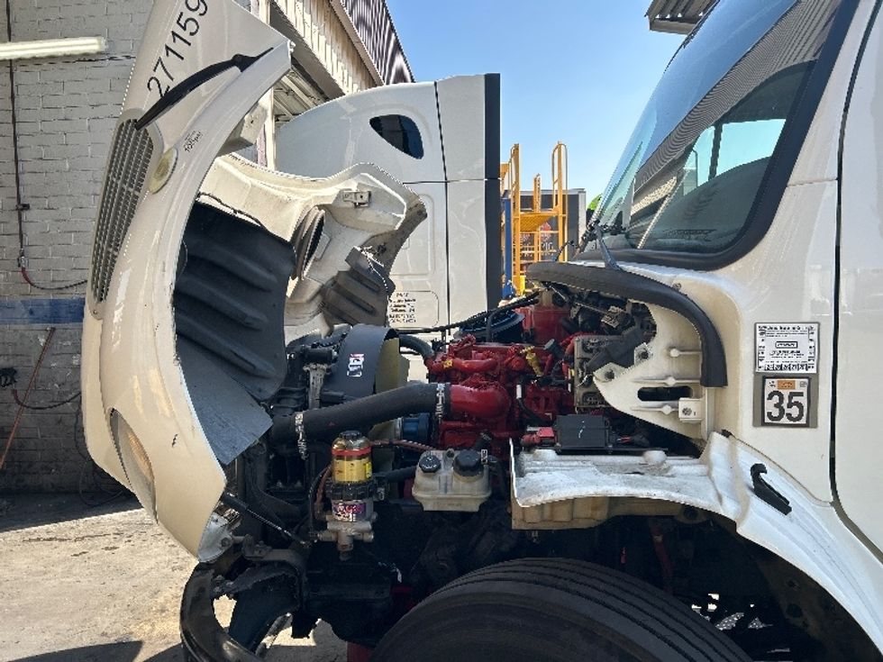 Refrigerated Truck-Light and Medium Duty Trucks-Freightliner-2019-M2-Torrance-CA-192,211\n\t\tmiles-$ 43,500 - Image 24
