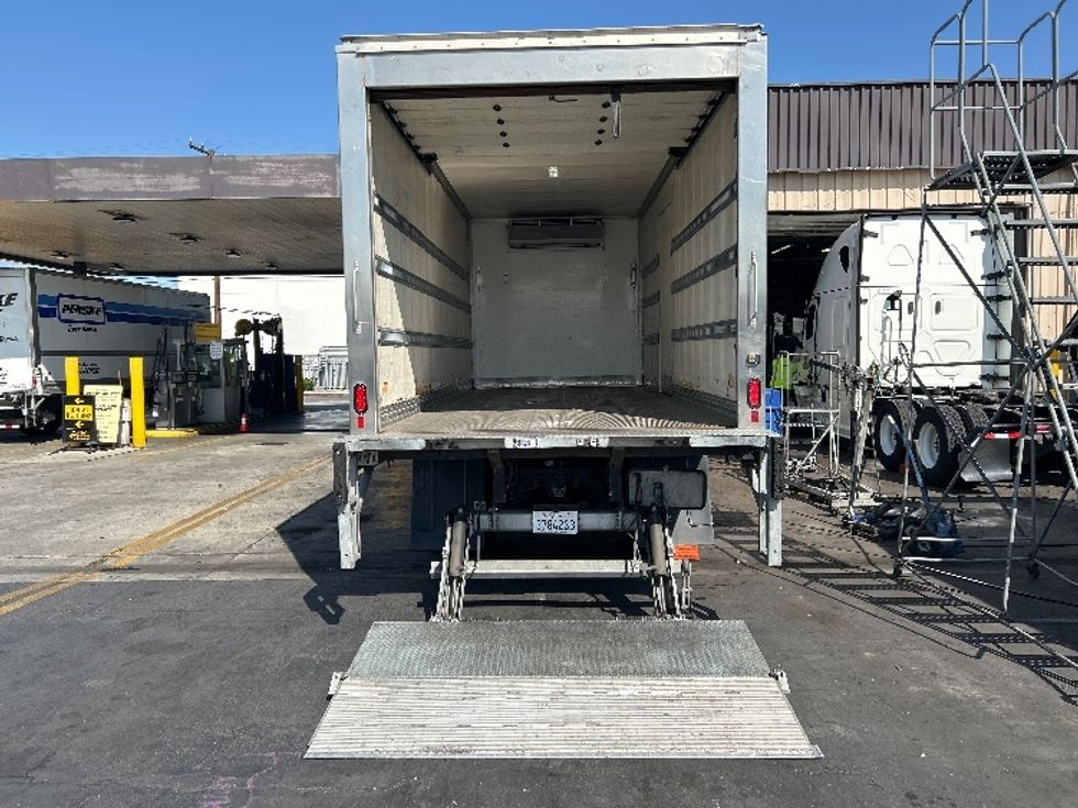 Refrigerated Truck-Light and Medium Duty Trucks-Freightliner-2019-M2-Torrance-CA-192,211\n\t\tmiles-$ 43,500 - Image 9