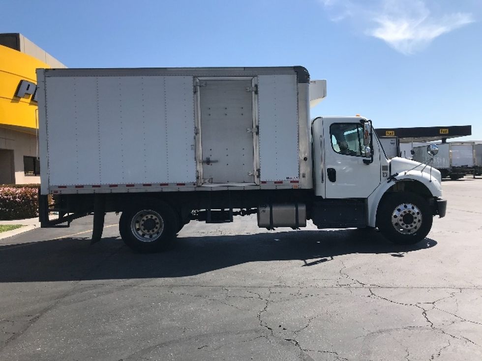 Refrigerated Truck-Light and Medium Duty Trucks-Freightliner-2019-M2-Torrance-CA-212,704\n\t\tmiles-$ 39,500 - Image 14
