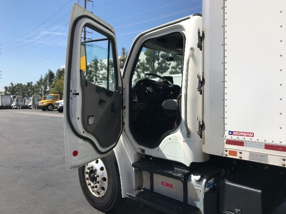 Refrigerated Truck-Light and Medium Duty Trucks-Freightliner-2019-M2-Torrance-CA-212,704\n\t\tmiles-$ 39,500 - Image 15