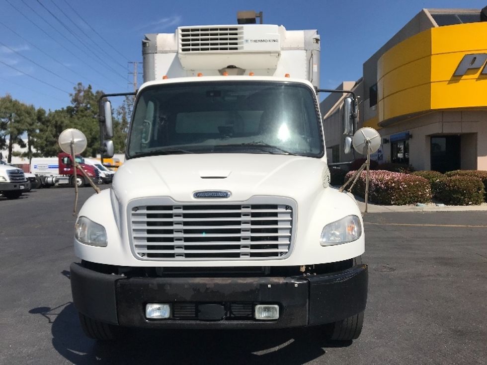 Refrigerated Truck-Light and Medium Duty Trucks-Freightliner-2019-M2-Torrance-CA-212,704\n\t\tmiles-$ 39,500 - Image 2